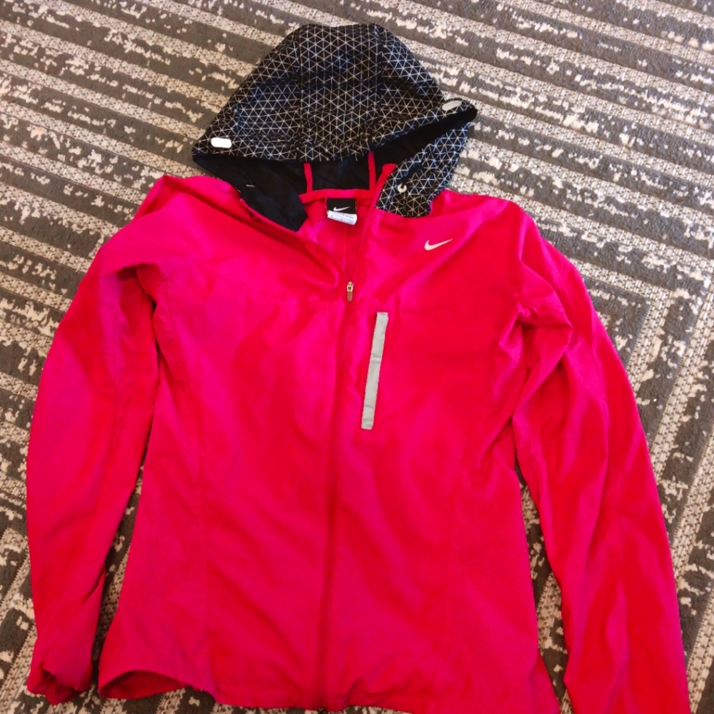 NWOT Nike Runners Zip-up, size Small
